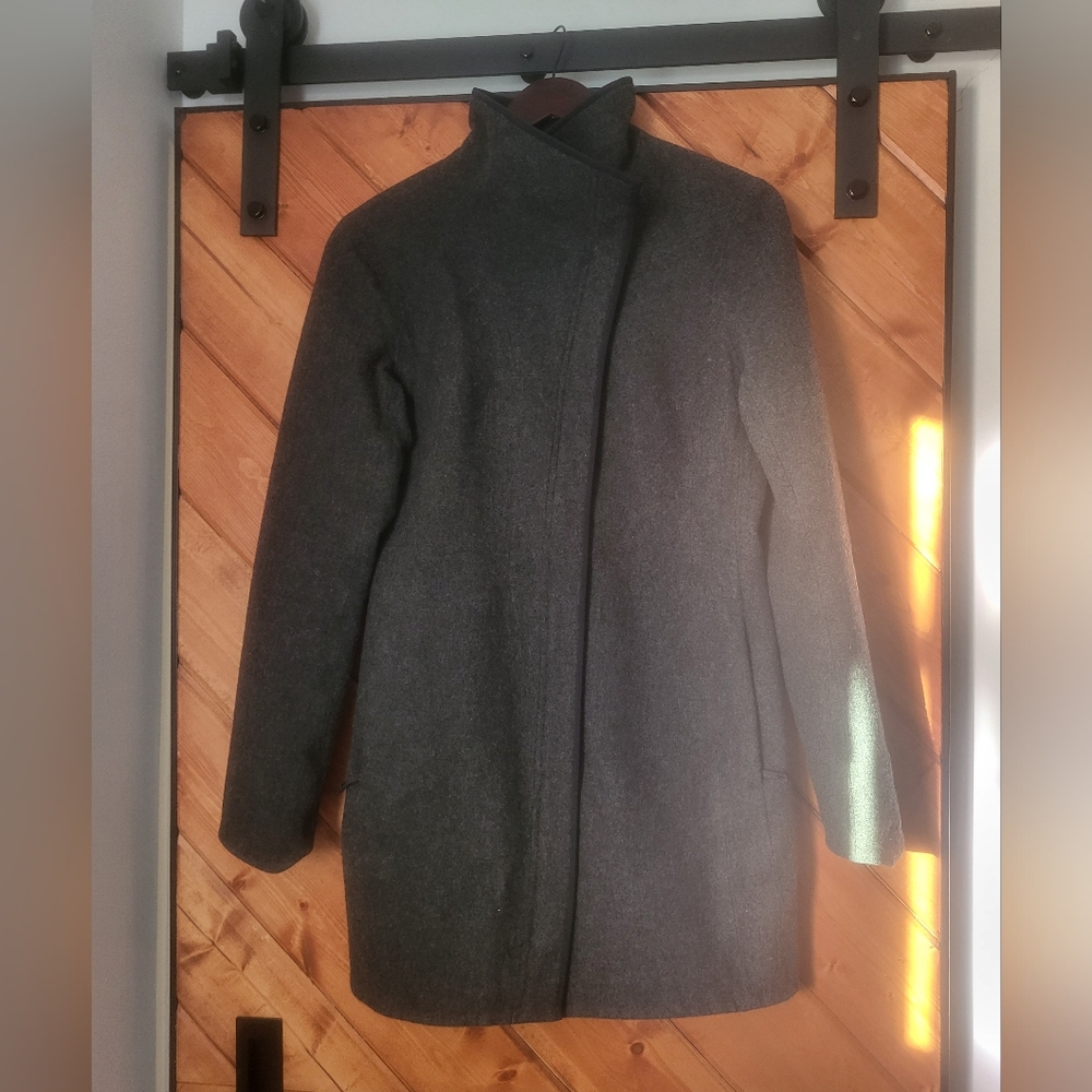Arc'teryx Elda tech wool coat